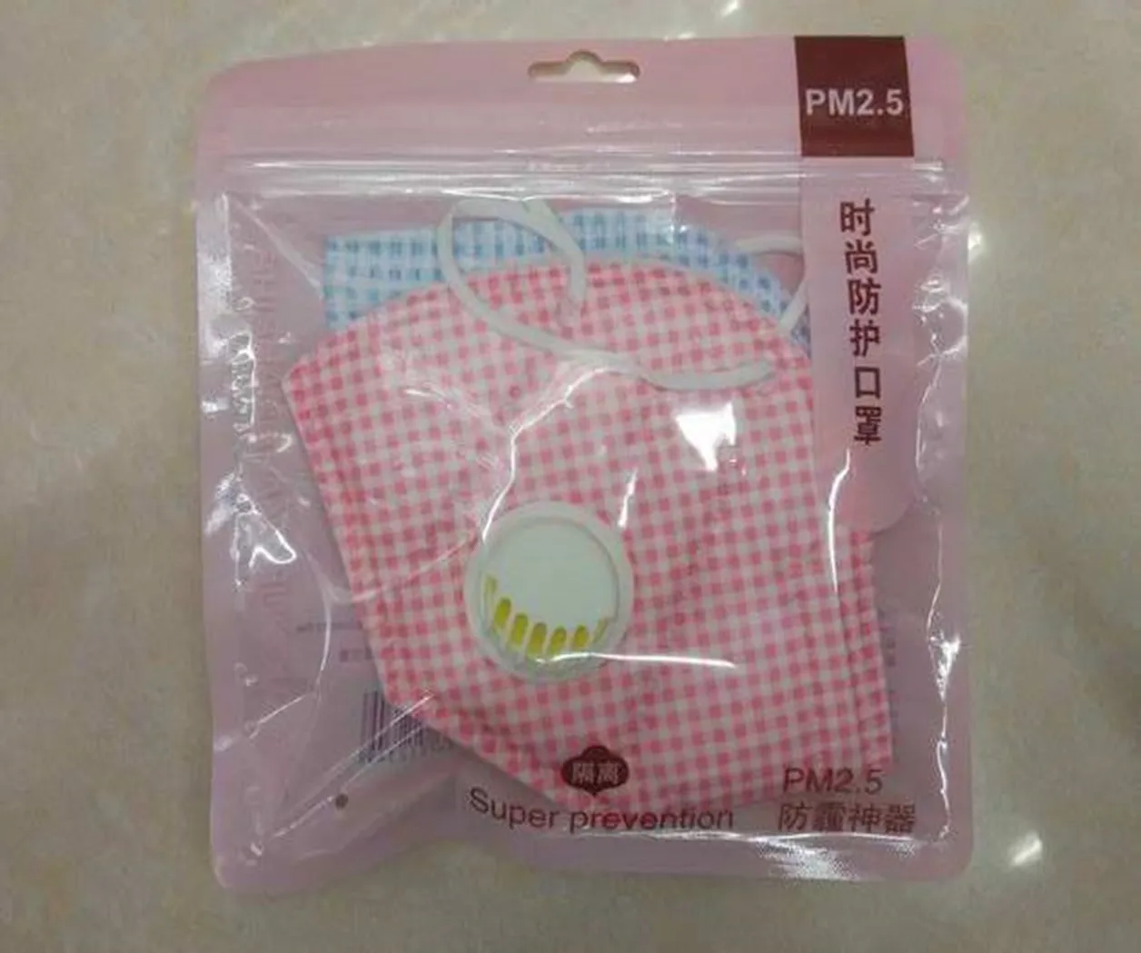 ผ้าปิดจมูก หน้ากาก พิมพ์ลาย คละสี มีที่กรอง 1x2 อย่างดี  (1*600)P6703