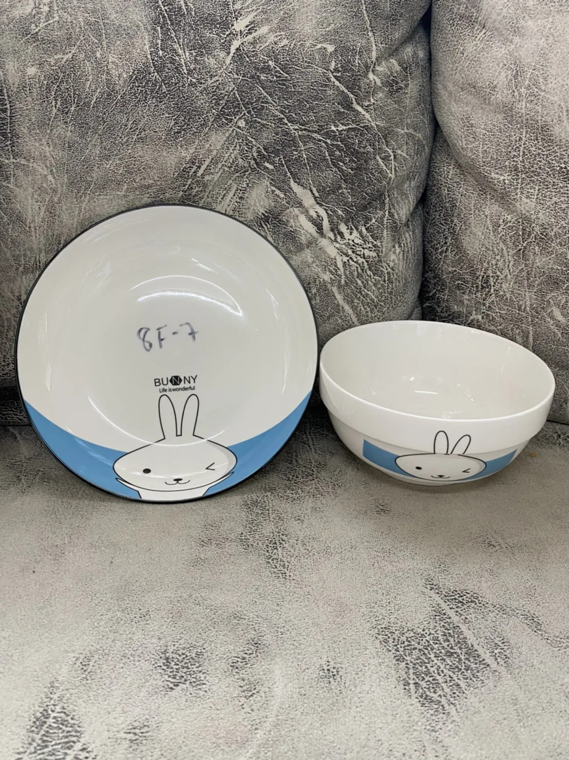 ชามกระเบื้อง 6 นิ้ว ลายกระต่าย BUNNY (1*60)   (ขายยกลัง 1125 บาท)