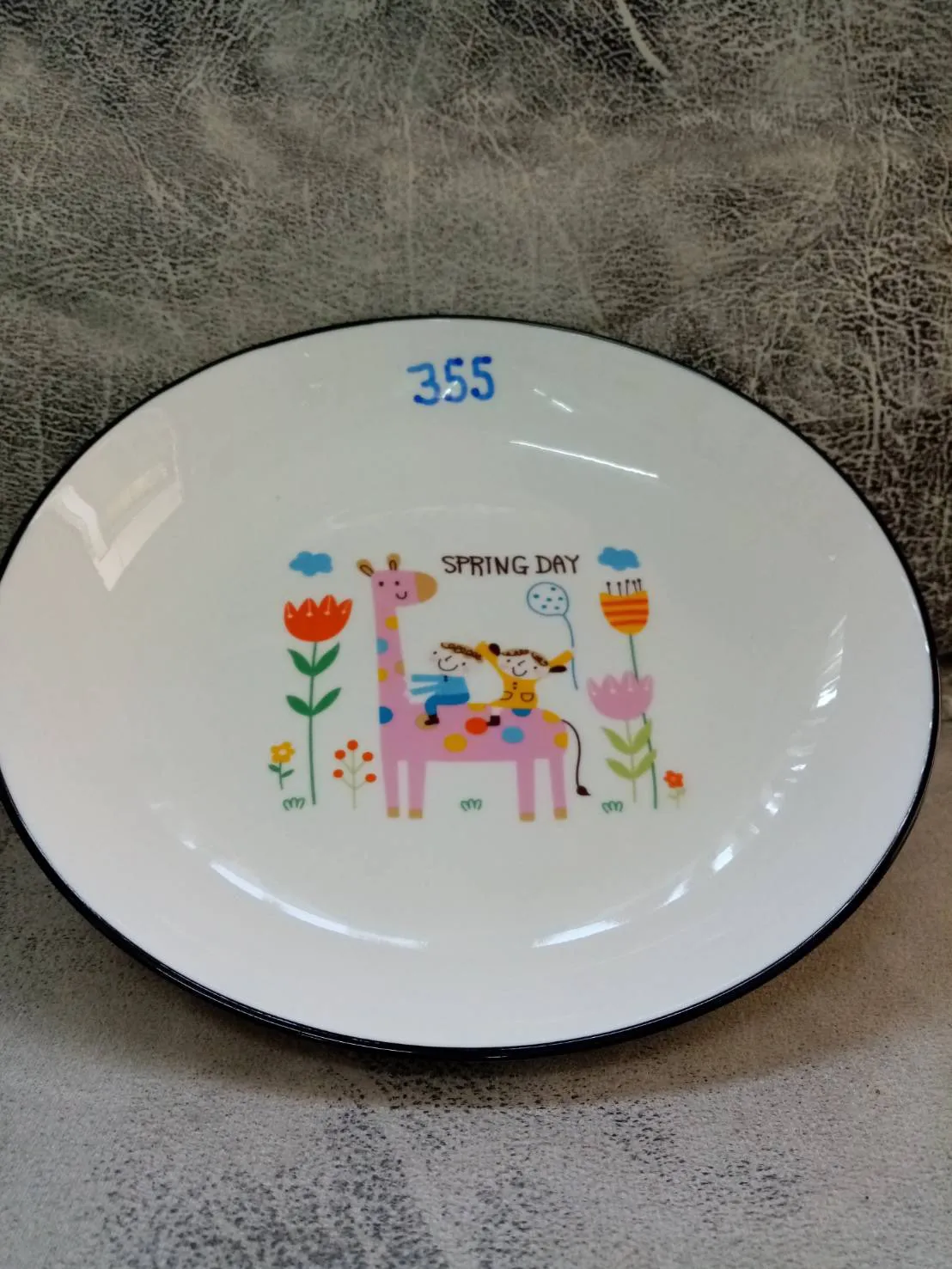 จานบัว กระเบื้อง 8 นิ้ว ลายยีราฟ  มีขอบ (1*60) **ขายยกลัง 1000 บาท**