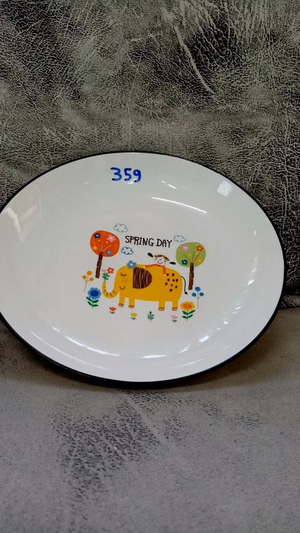 จานบัว กระเบื้อง 8 นิ้ว ลายช้าง มีขอบ (1*60) **ขายยกลัง 1000 บาท**