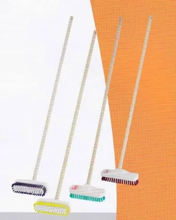 แปรงขัดพื้นด้ามไม้ ขนาดกลาง110cm.ตราสมอ 1*12 CT00111-4   CT101109 LIW