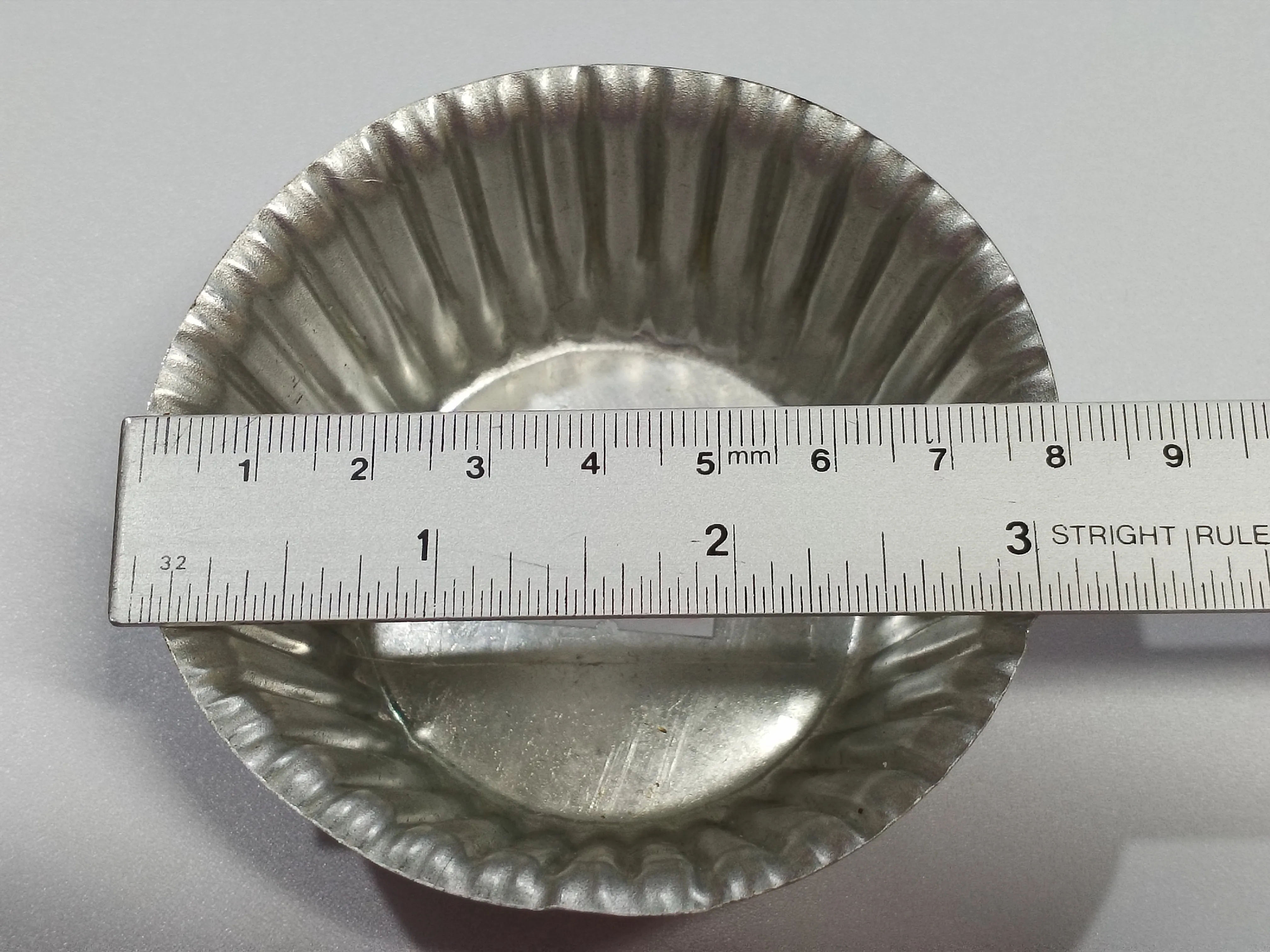 ถ้วยจีบ ใช้กับงานเบเกอรี่ 8x5x3.5cm สินค้า 10บาท