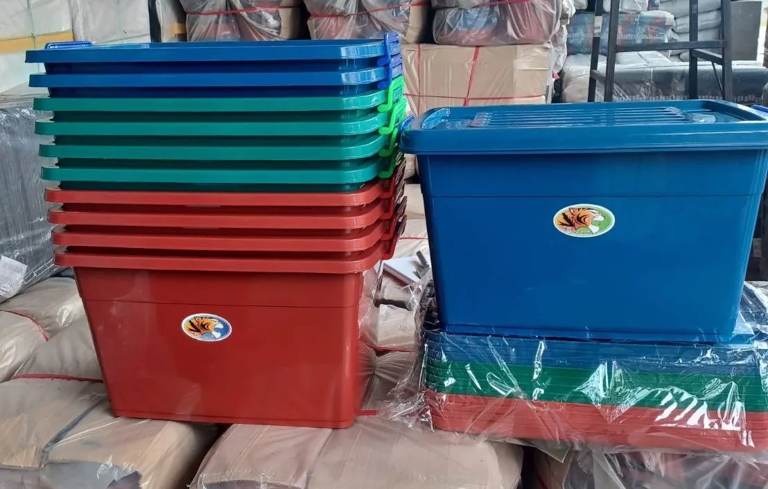 กล่องพลาสติกสี่เหลี่ยมมีฝา กล่องล็อก 70ลิตร สีเข้ม
