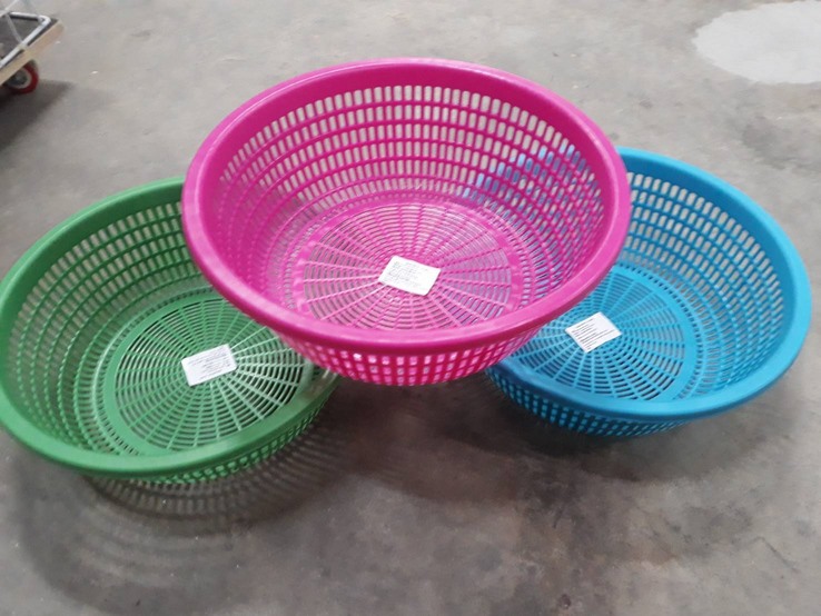 ตะกร้ากลม สีหวาน 29x18x10cm. สินค้า 15บาท