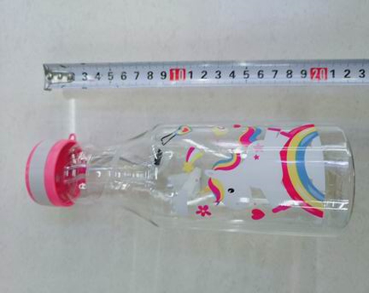 ขวดน้ำพลาสติก 500ml ฝาเกลียวเทามีที่ห้อย 