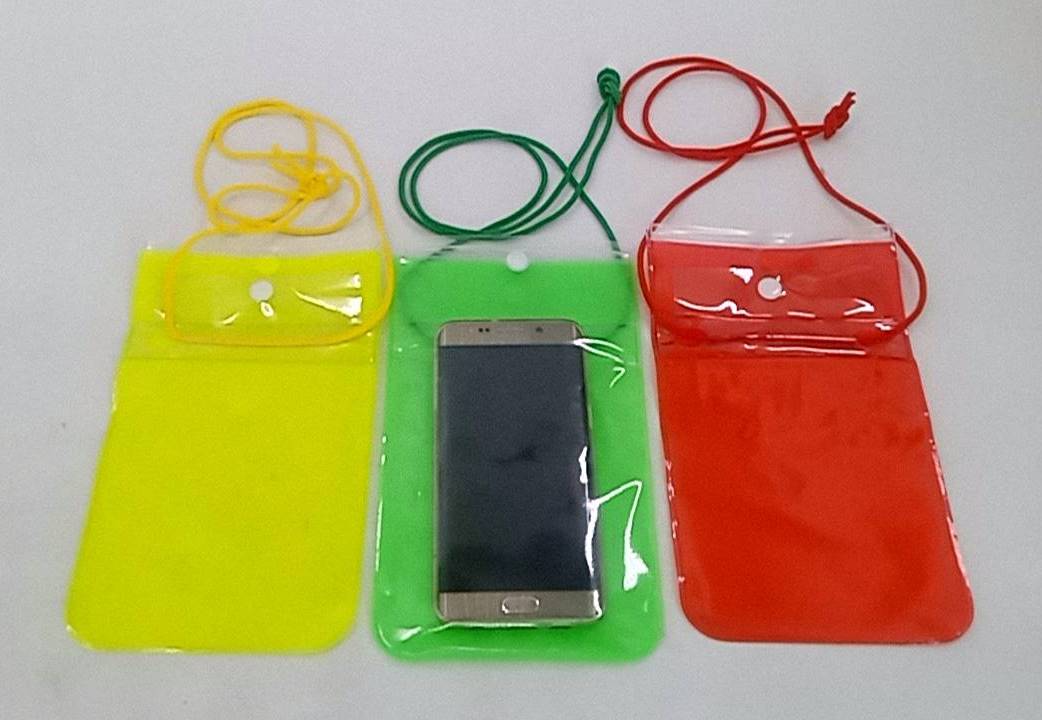 ซองกันน้ำใส หลังเลเซอร์ ใส่มือถือคล้องคอ กระดุม+ซิปล็อค 12.5x21.5 CM.