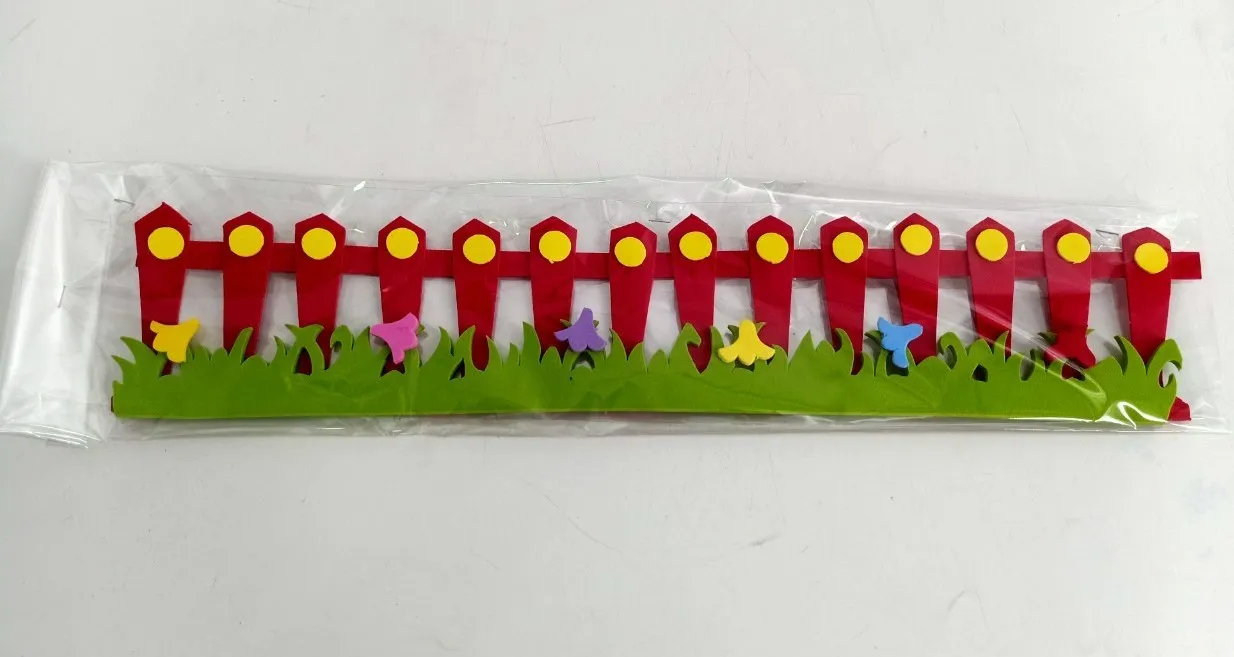 โฟมยาง ติดขอบบอร์ด รูปรั้วกลาง 10x33cm คละสี 1*12