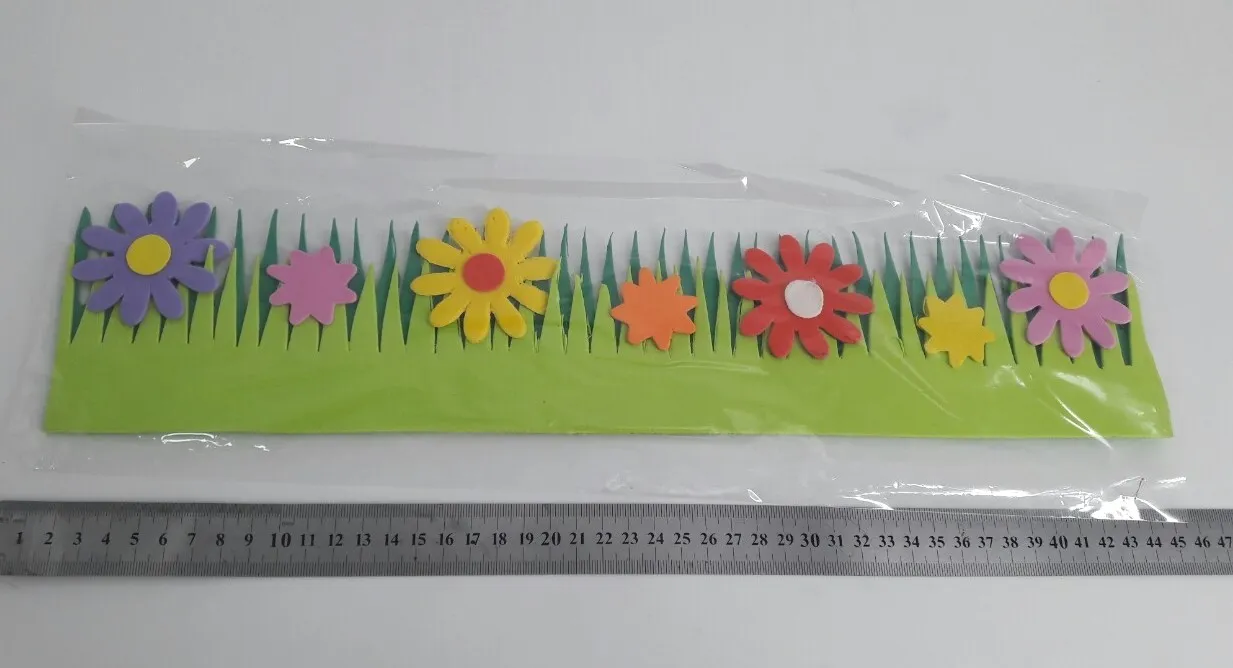 โฟมยางติดขอบบอร์ด รั้วหญ้าดอกไม้ 9x45cm. 1*12 