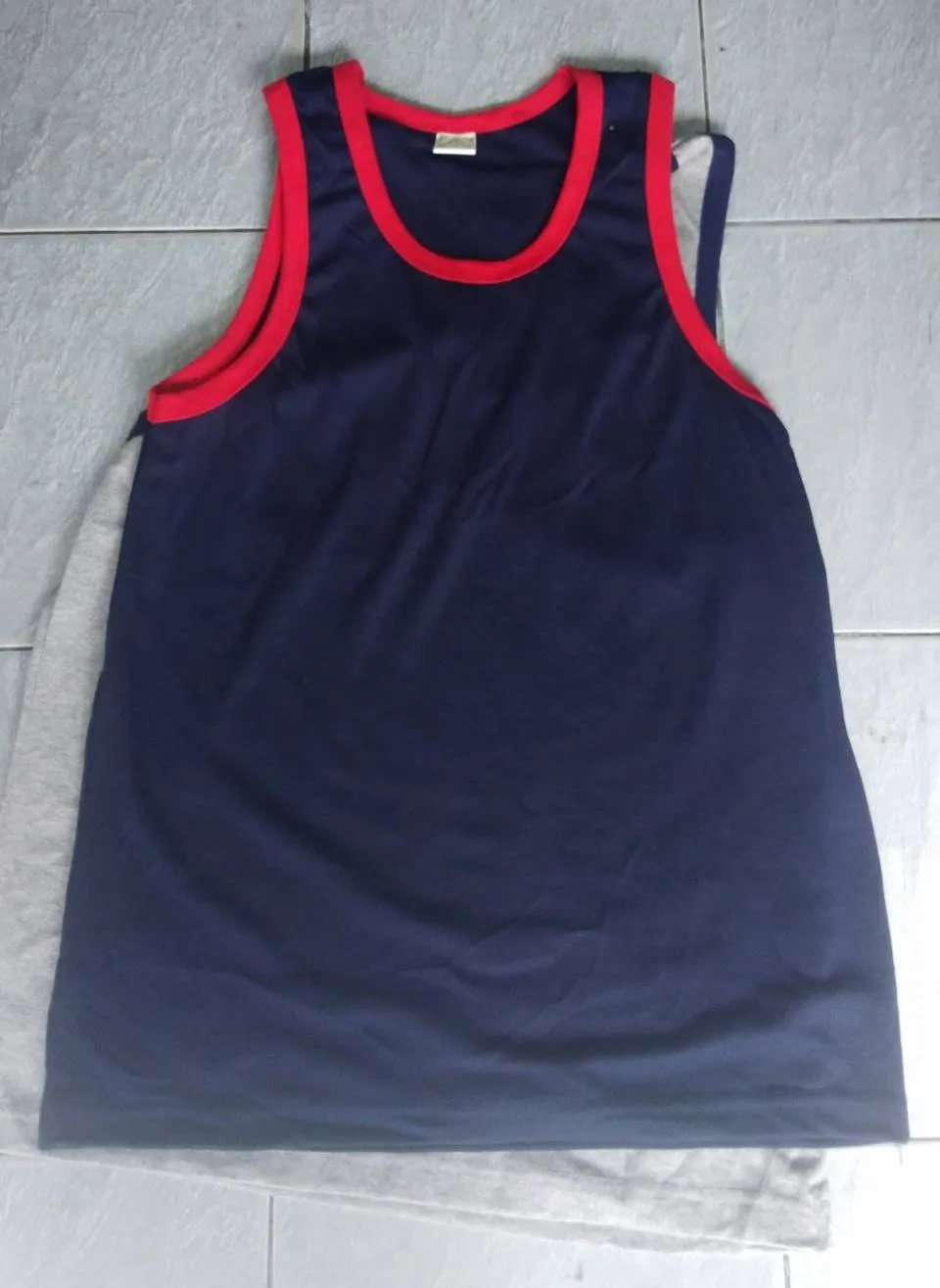 เสื้อกล้าม ผ้ายืด (สีพื้น) คละสี ฟรีไซต์ (1*12) 