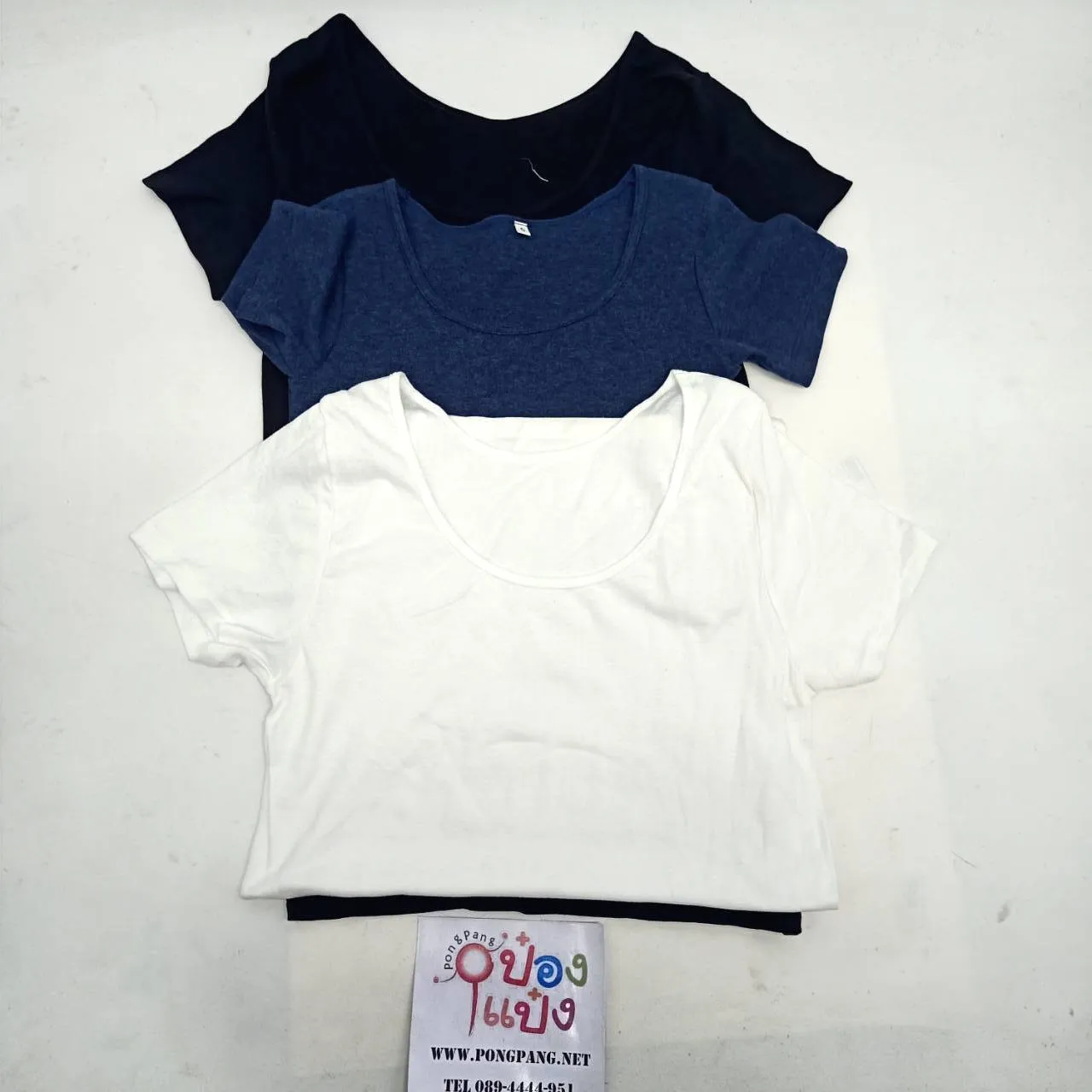 เสื้อยืด ผู้หญิง คอกลม ผ้ายืด คละไซต์ (1*12