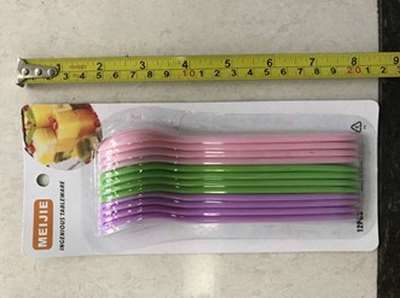 ช้อนพลาสติก 1x12 ด้ามตรง 14CM 1*240 YW84071