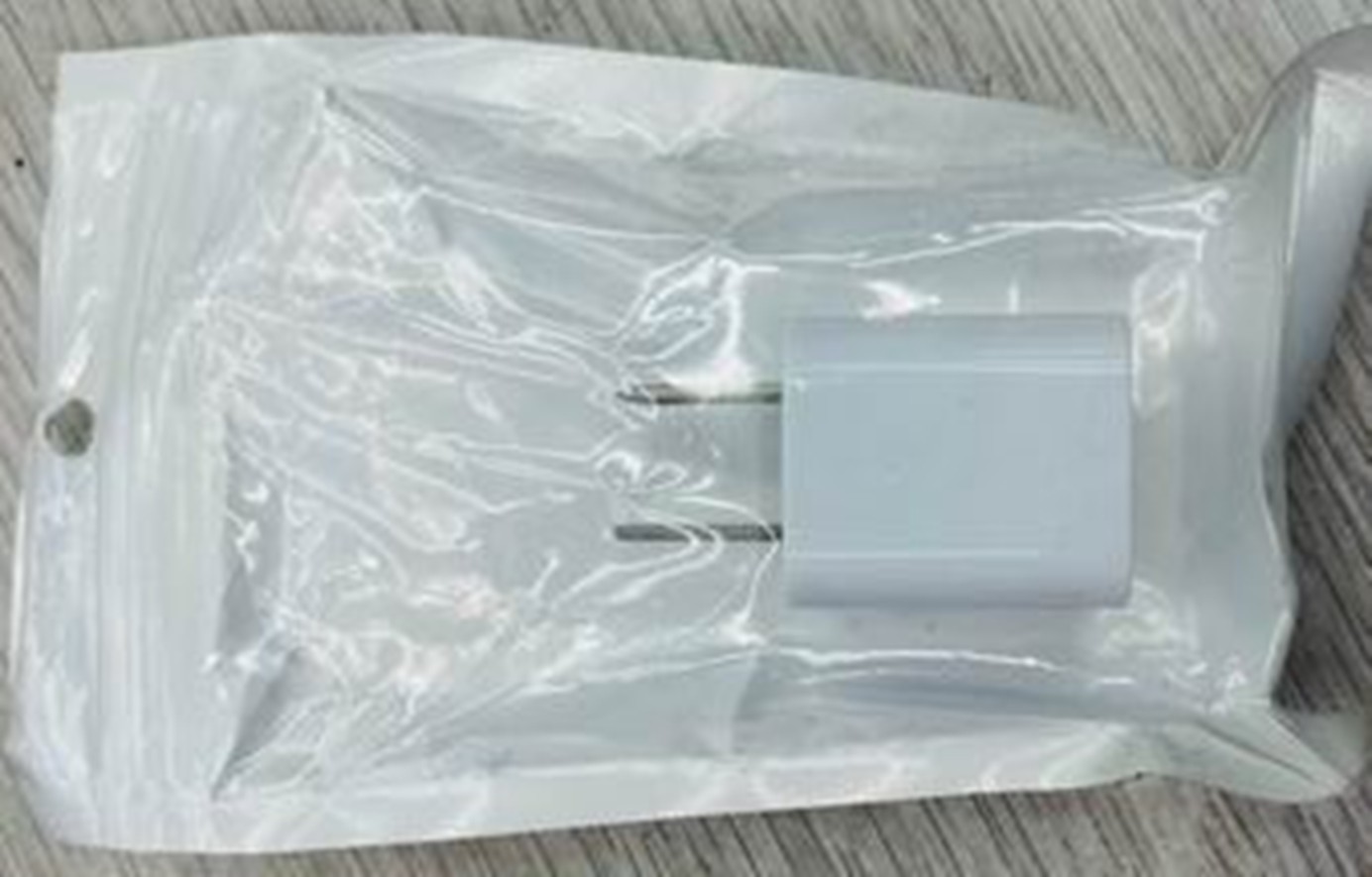 เต้าเสียบขาแบน หัวชาร์จ USB สี่เหลี่ยม 1*600 SG-CA032